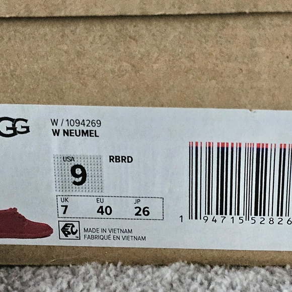 UGG Ribbon Red Neumel Boots – Women’s 9 - Picture 8 of 8